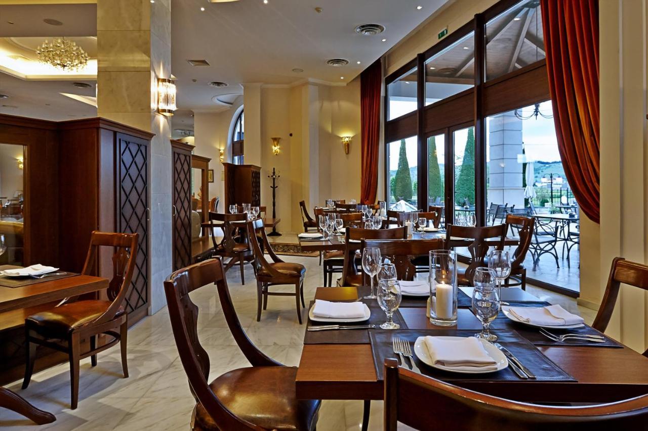 Aeton Melathron Hotel Trikala  Ngoại thất bức ảnh