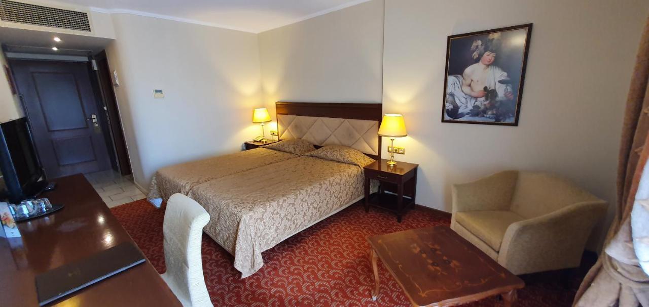 Aeton Melathron Hotel Trikala  Ngoại thất bức ảnh