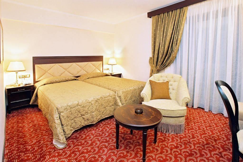 Aeton Melathron Hotel Trikala  Ngoại thất bức ảnh